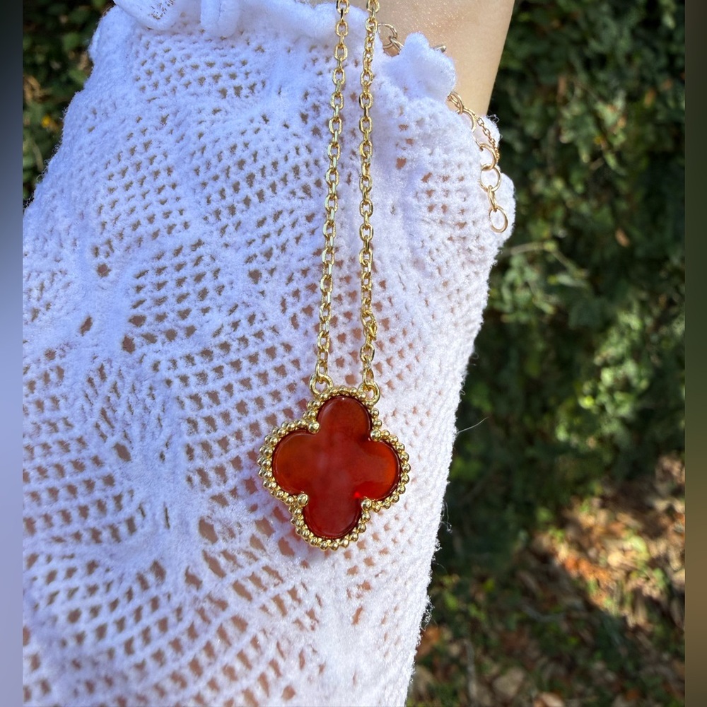 Red Clover Pendant Necklace - Picture 5 of 8